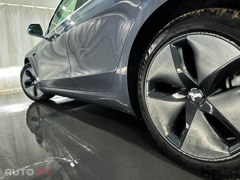 Tesla Model 3 Long-Range Dual Motor AWD