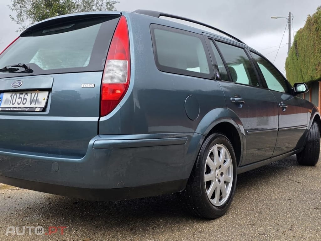 Ford Mondeo SW 2.0 TDCi Ghia Exec D