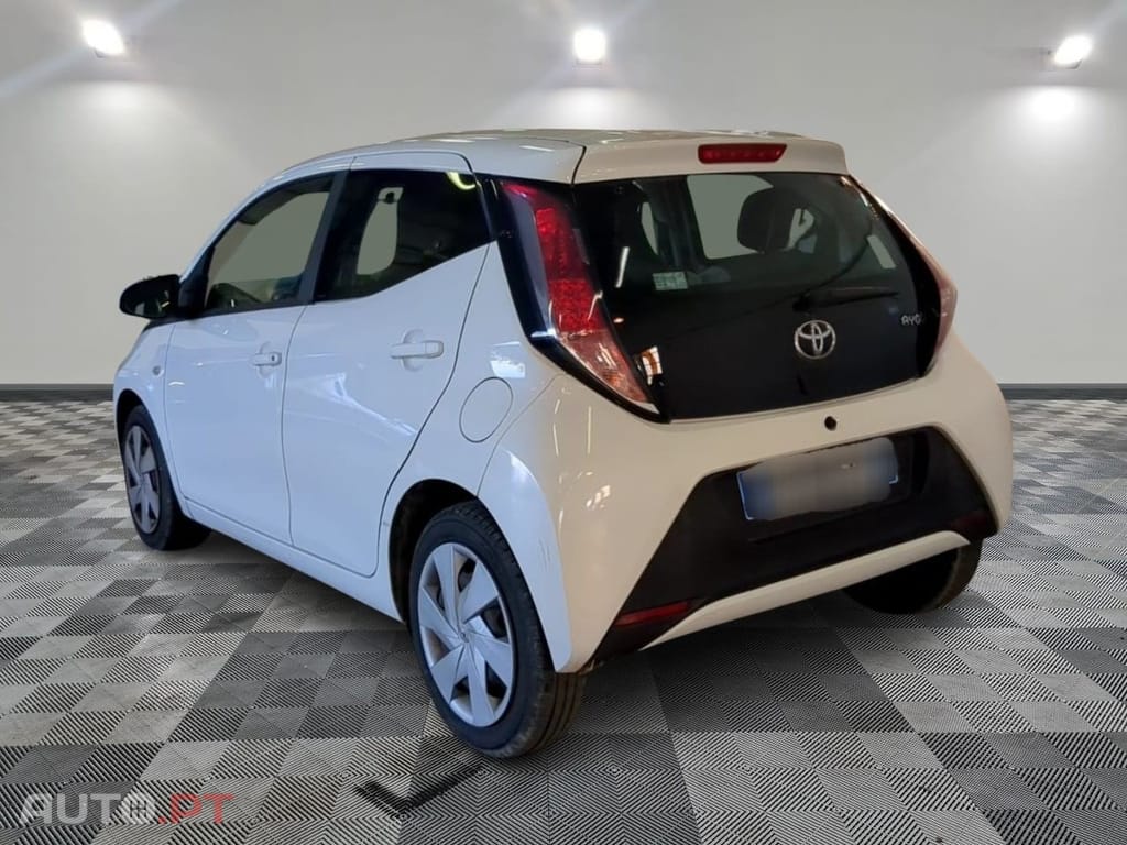 Toyota Aygo 1.0 X-Play Plus+TSS MM