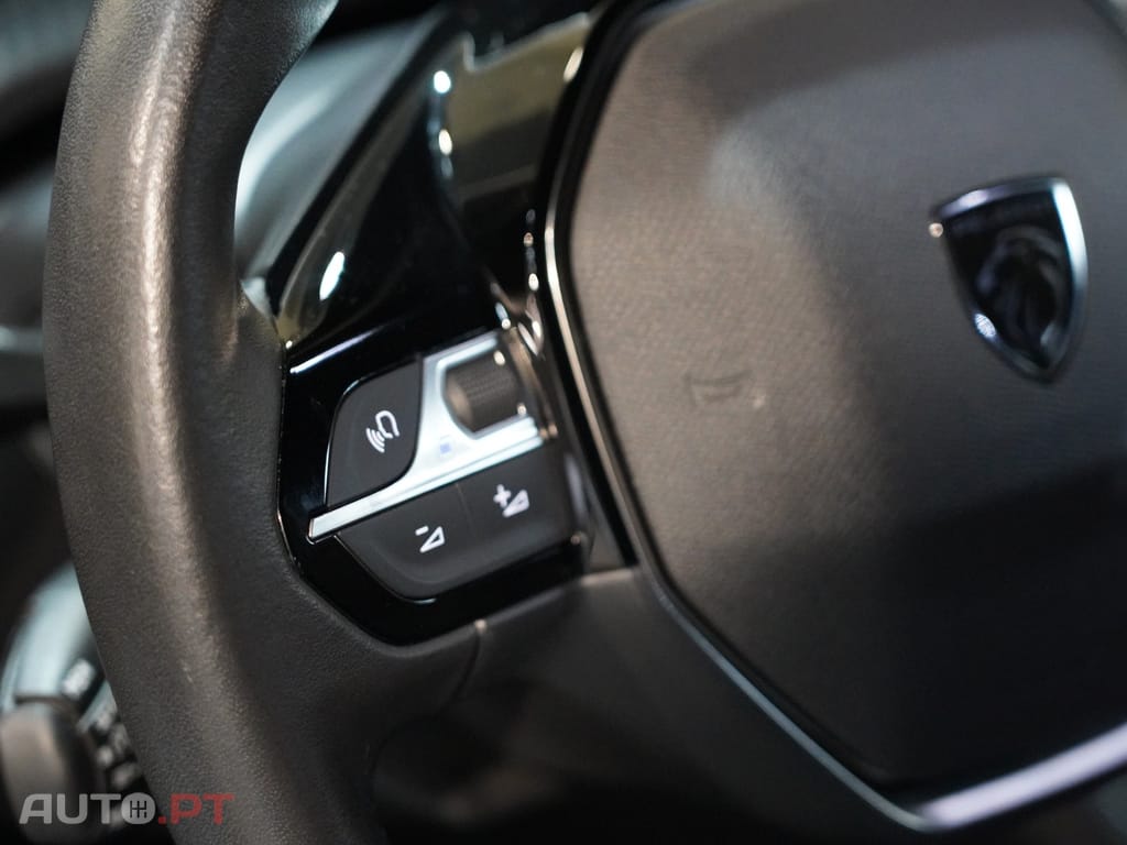 Peugeot 2008 1.2 PureTech Allure