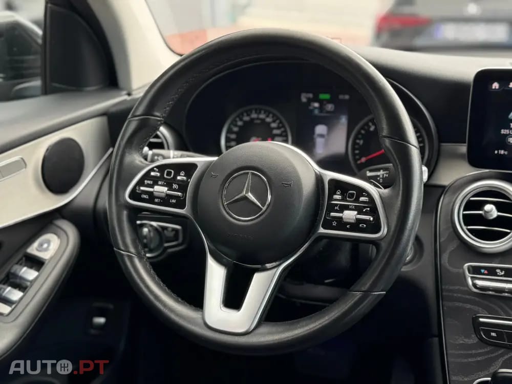 Mercedes-Benz GLC 300 de 4Matic 9G-TRONIC Exclusive