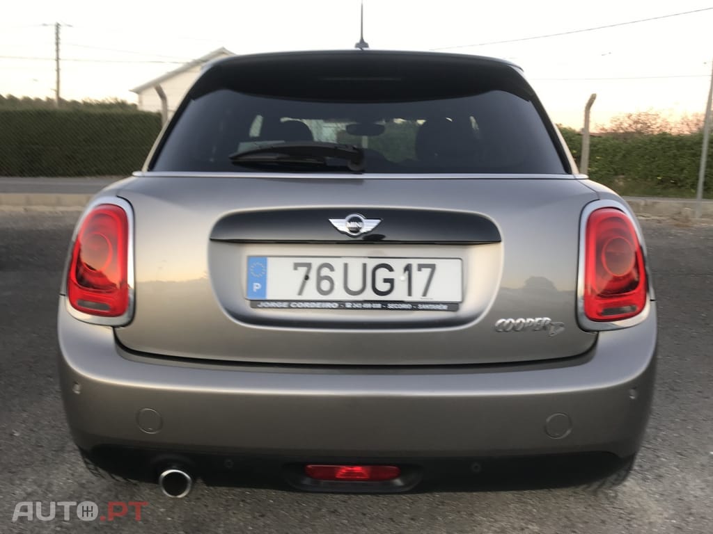 MINI Cooper Cooper D