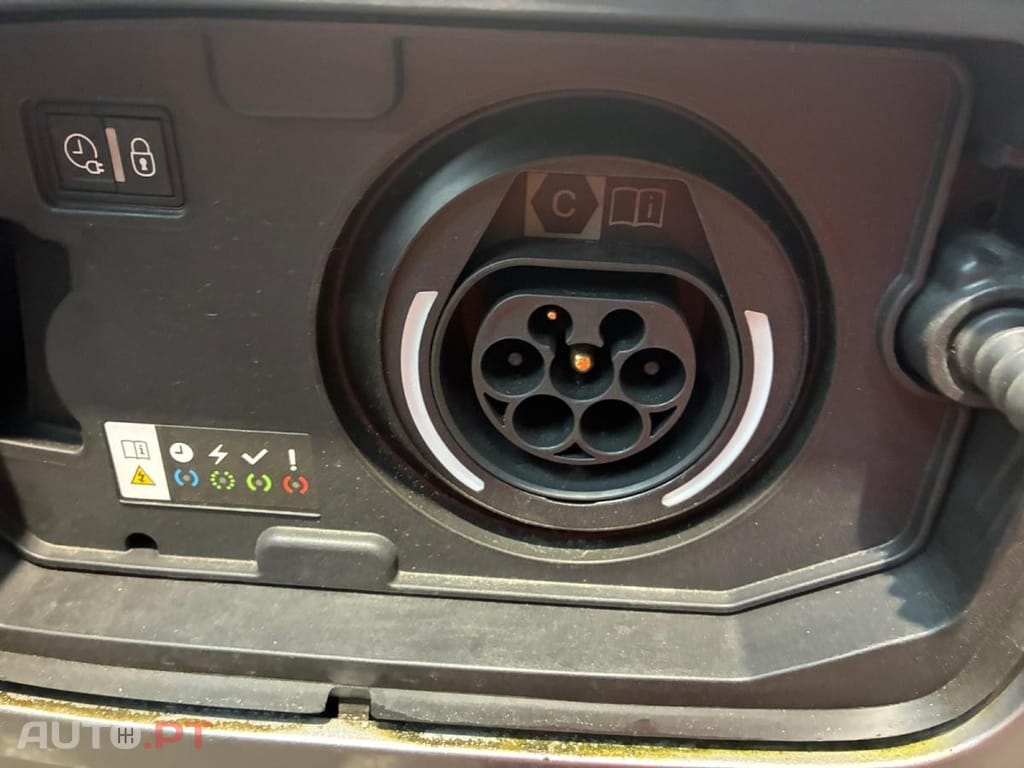 Citroen C5 Aircross 1.6 Hybrid Shine e-EAT8