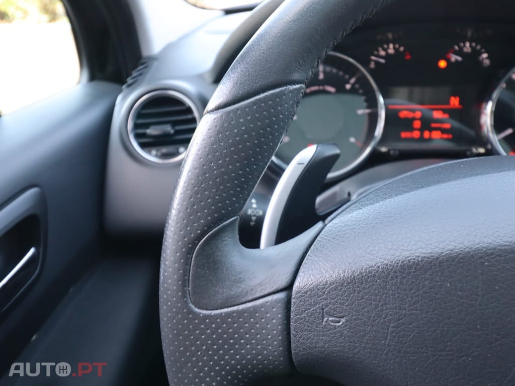 Peugeot 5008 1.6 E-HDi 7L Active 2-Tronic