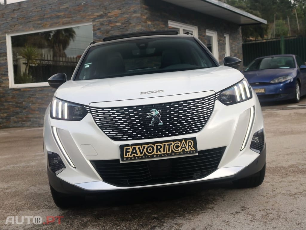 Peugeot E-2008 50 kWh GT Line - 310kms Aut