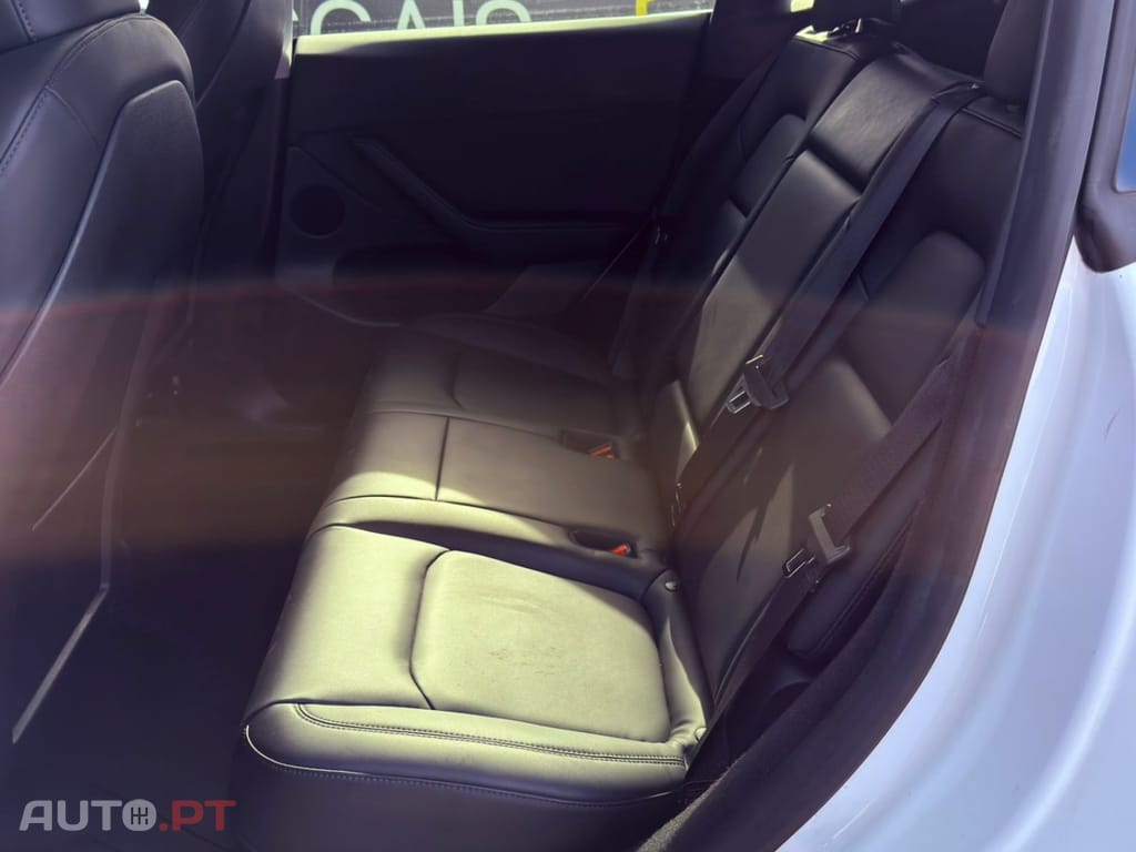 Tesla Model Y Long Range Tração Integral