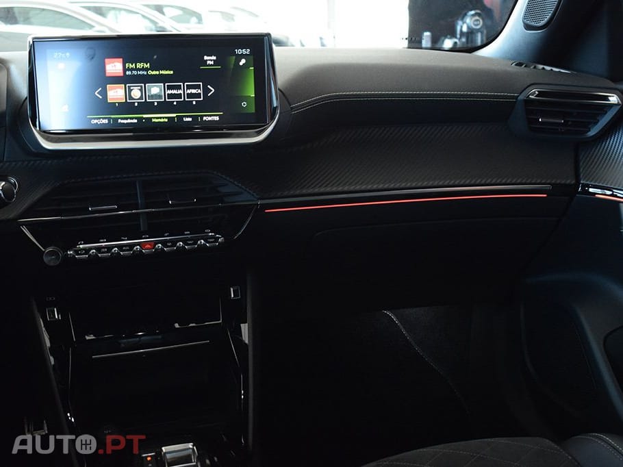 Peugeot 2008 1.5 BLUEHDI GT EAT8