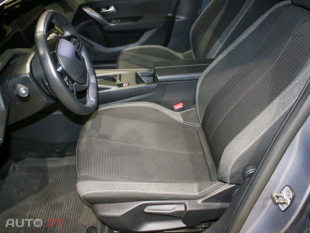 Peugeot 308 PureTech 130 EAT8 Active Pack