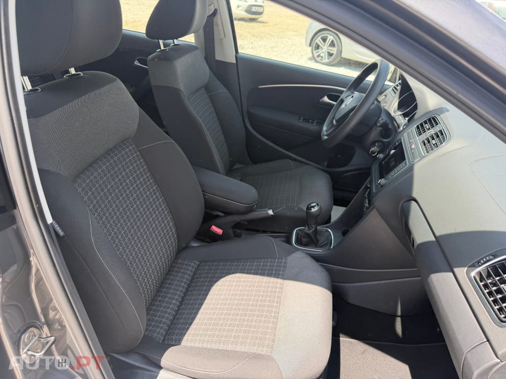 Volkswagen Polo 1.0 Confortline