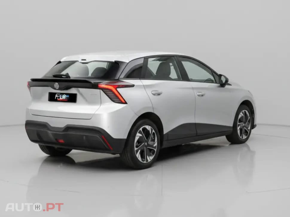 MG MG4 64 kWh Luxury