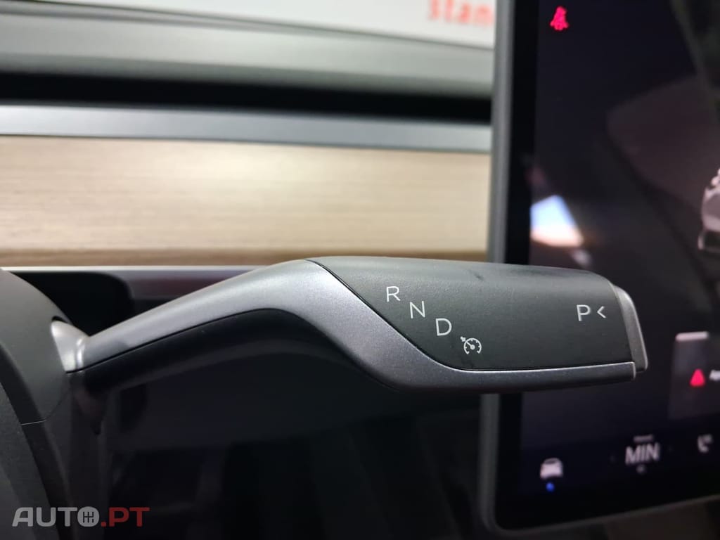 Tesla Model Y Standard RWD