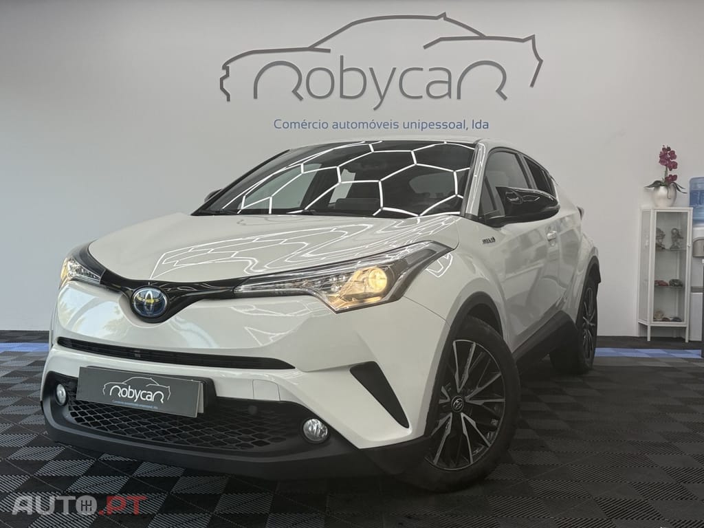 Toyota C-HR 1.8 Hybrid Square Collection