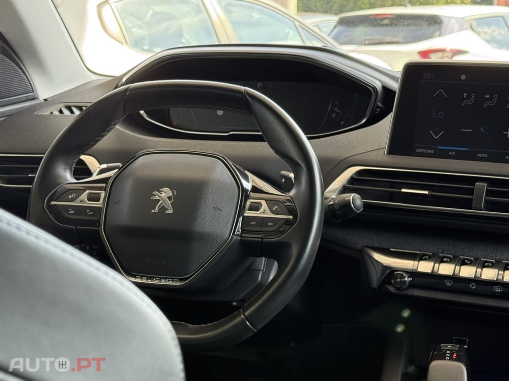 Peugeot 3008 1.2 PureTech Allure EAT8