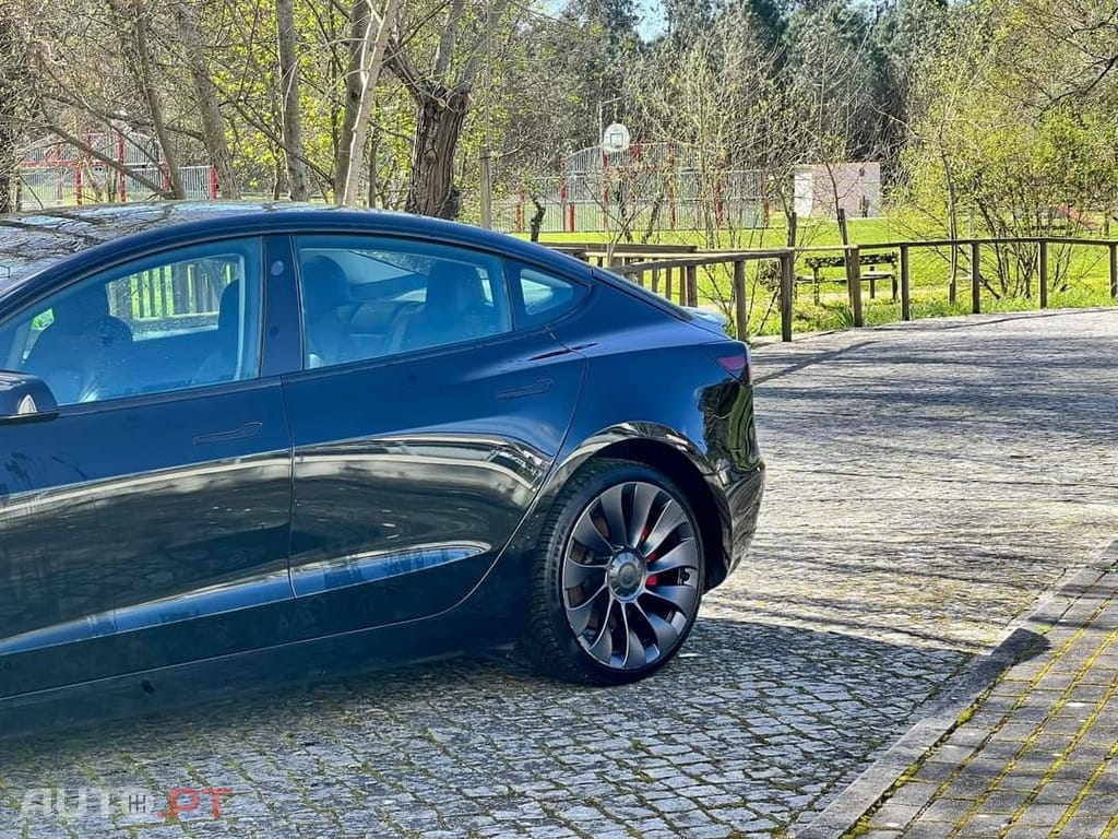 Tesla Model 3 Performance Dual Motor AWD