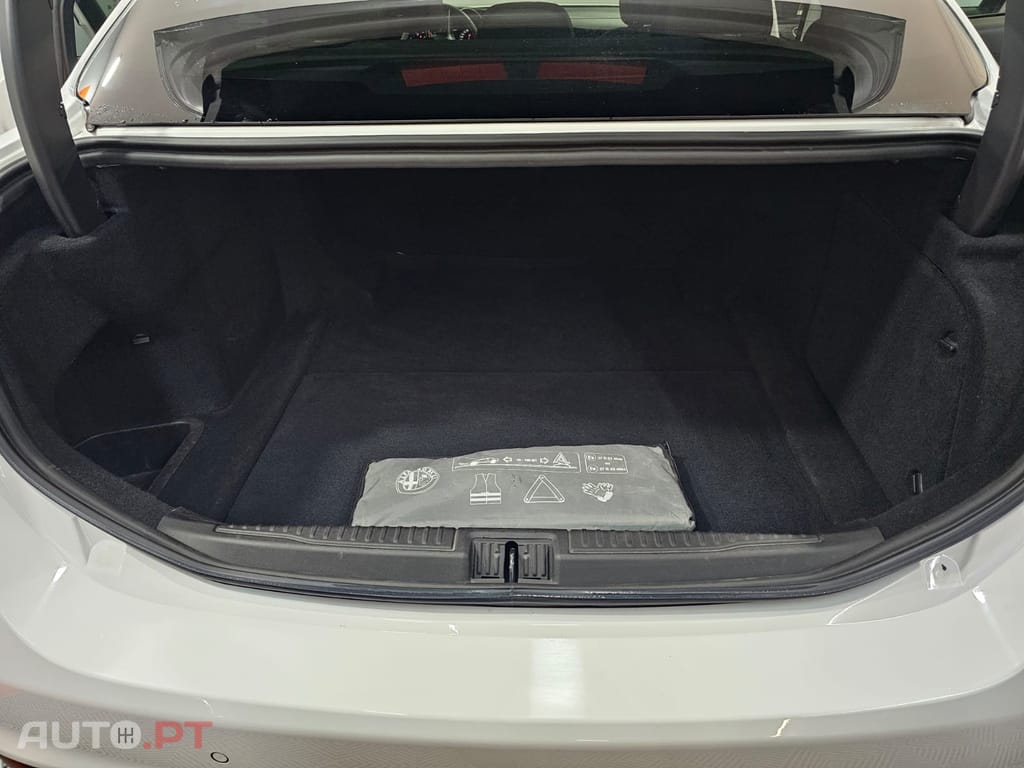 Alfa Romeo Giulia 2.2 D Super AT8