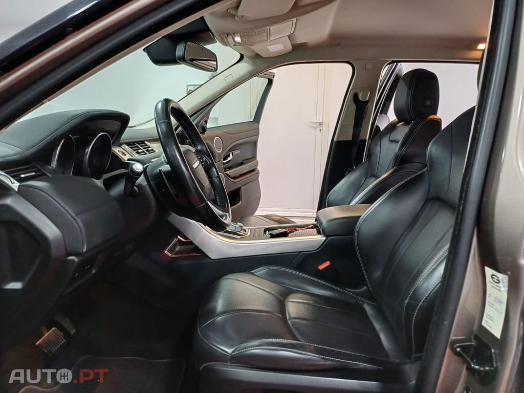 Land Rover Evoque 2.0 P250 AWD R-Dynamic HSE Auto