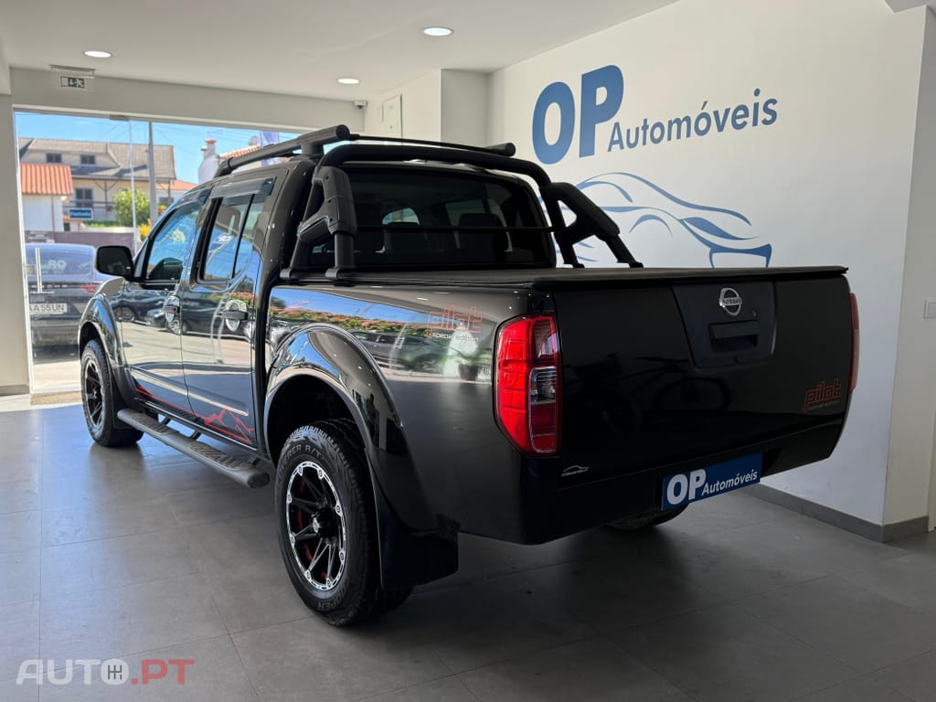 Nissan Navara 2.5 dCi CD LE Hi-Tech +P.Premium AT 4WD