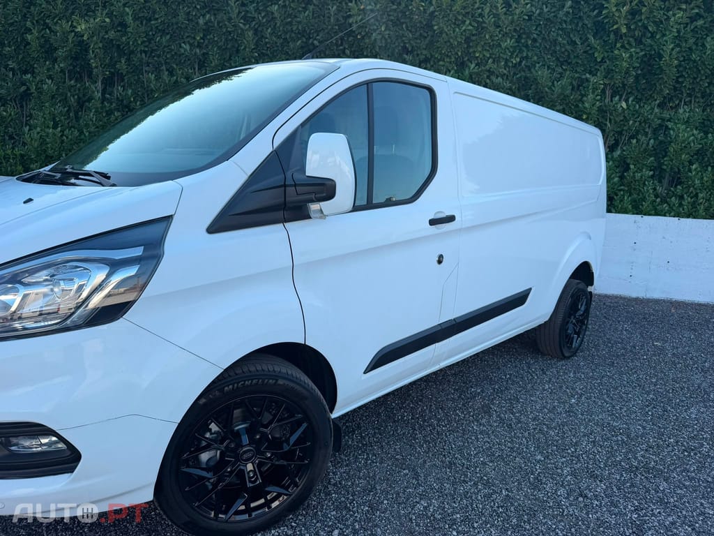 Ford Transit Custom LONGA