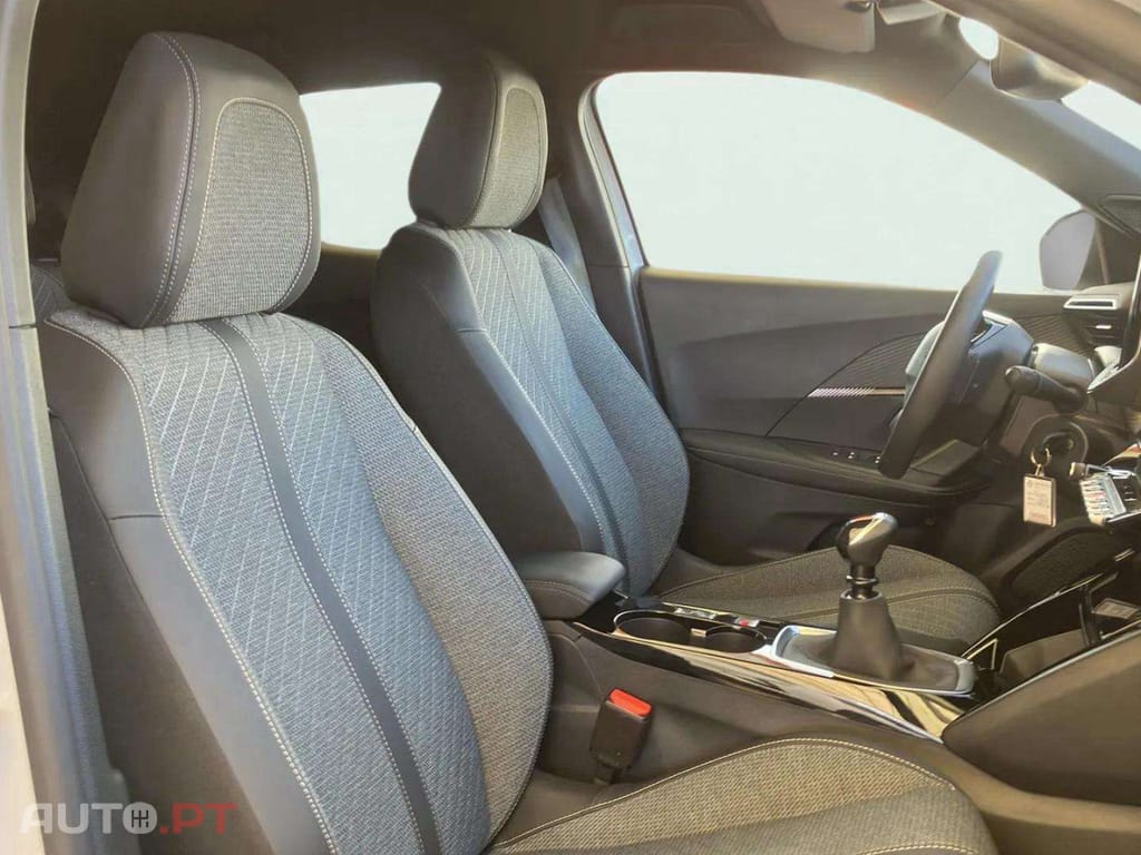 Peugeot 2008 1.2 PureTech Allure