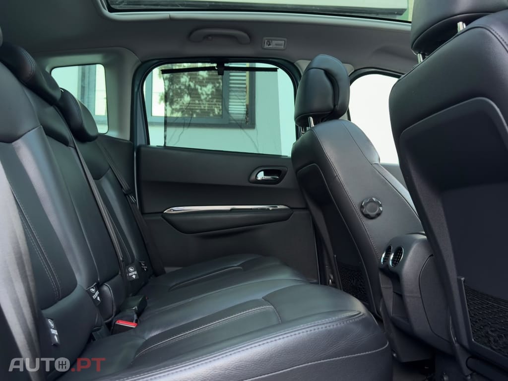 Peugeot 3008 2.0 HDi Hybrid4 99g