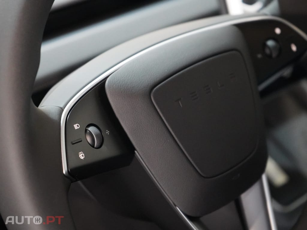 Tesla Model Y Long Range Tração Traseira