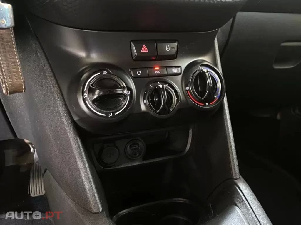 Peugeot 208 1.2 VTi SE Style
