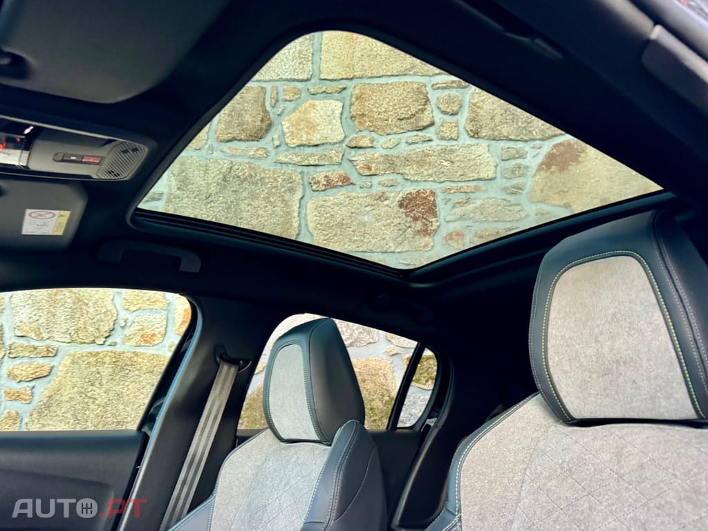 Peugeot E-208 50 kWh GT Line