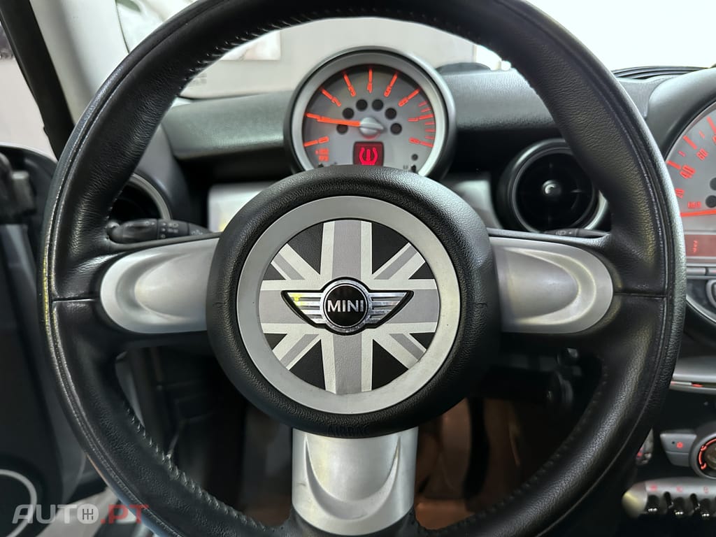 MINI Cooper Cooper R56