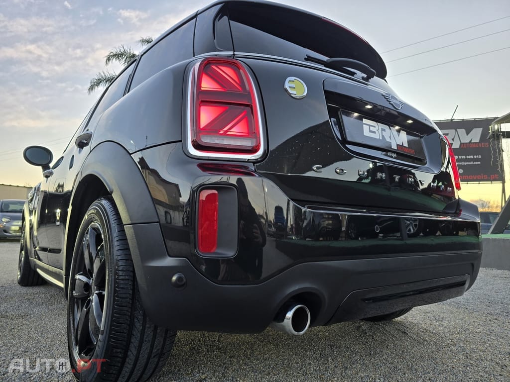 MINI Countryman Cooper SE Premium Essential Auto