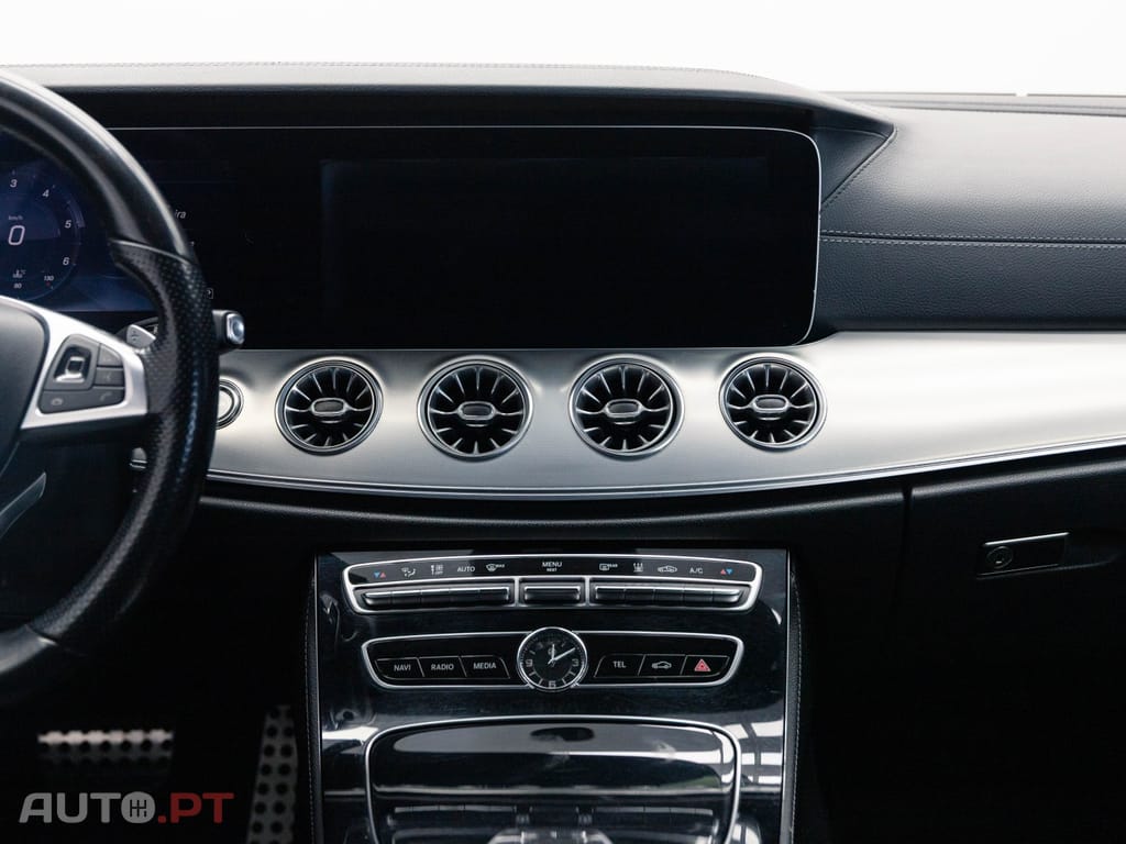 Mercedes-Benz E 220 d AMG Line