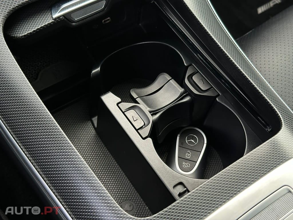 Mercedes-Benz C 300 e AMG Line