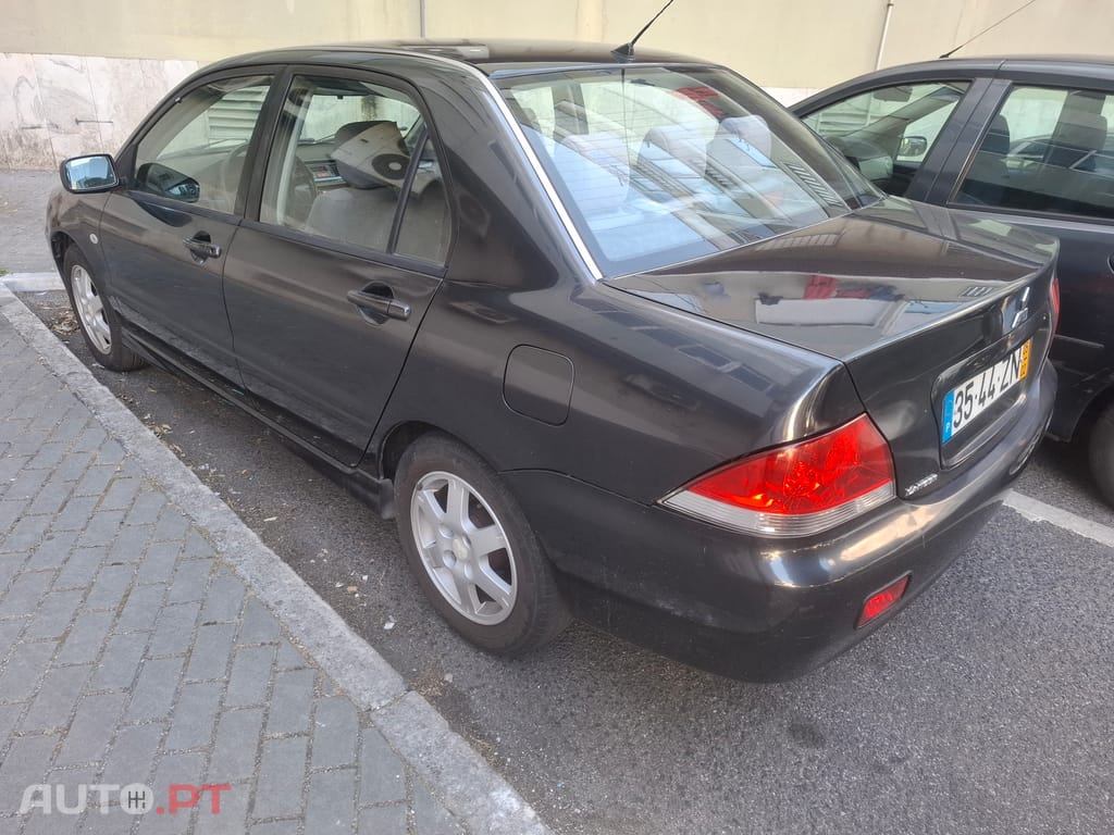 Mitsubishi Lancer CS 1.3 gasolina