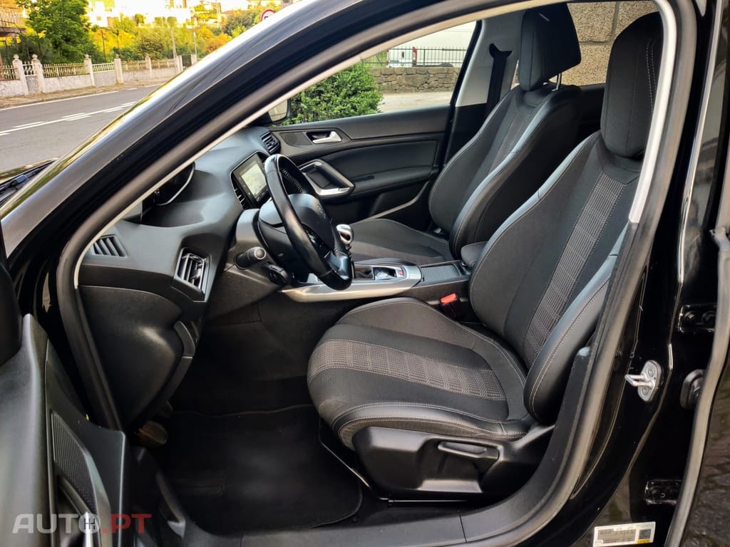 Peugeot 308 1.5 BlueHDi Allure