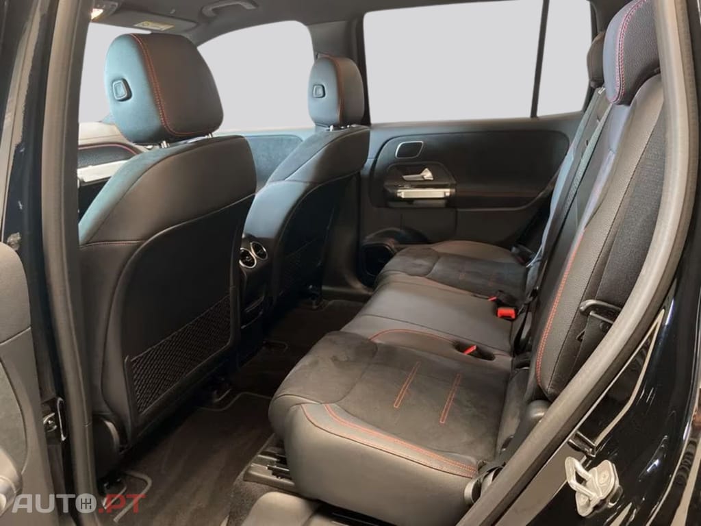 Mercedes-Benz EQB I.V.A DEDUTIVEL 300 4M AMG 