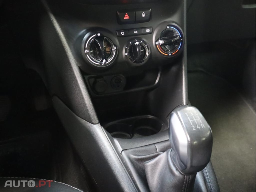 Peugeot 208  1.2 PureTech Style 