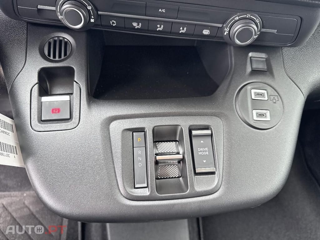 Peugeot E-Partner I.V.A DEDUTÍVEL 3 50kwh Standard