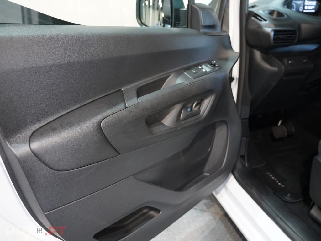 Peugeot E-Partner 50 kWh M Standard