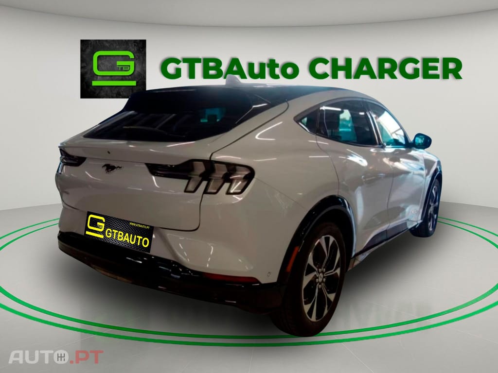 Ford Mustang Mach-E 76 kWh 