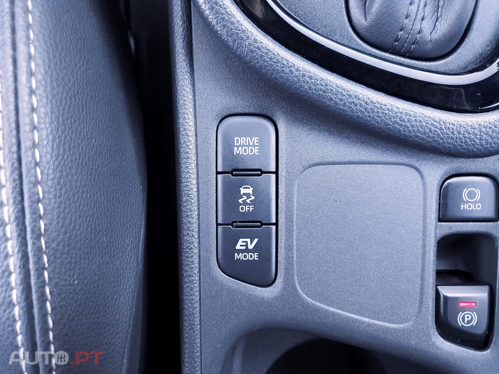 Toyota Yaris 1.5 VVT-i Hybrid Dynamic Force Luxury