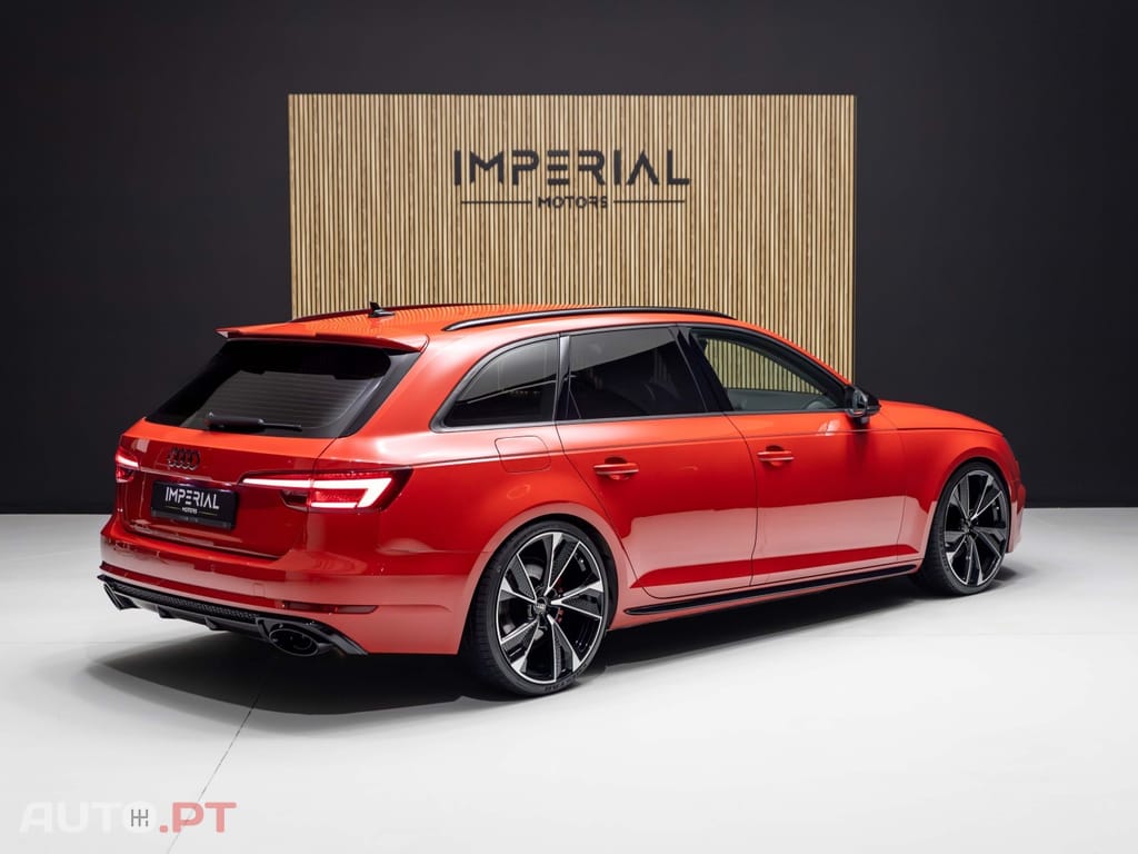 Audi A4 Avant 2.0 TDI Look RS4