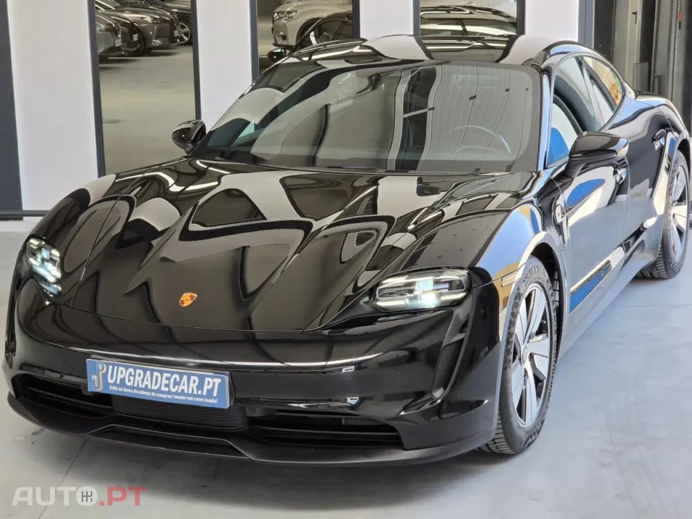 Porsche Taycan 4