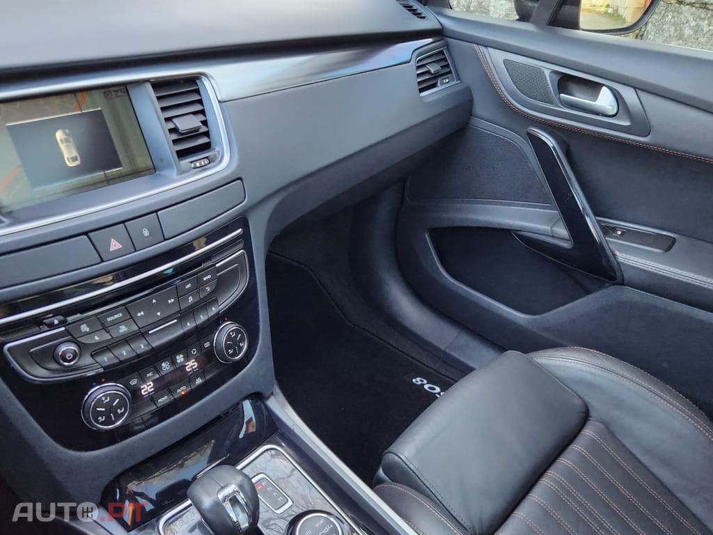 Peugeot 508 RXH 2.0 HDi Hybrid4 2-Tronic