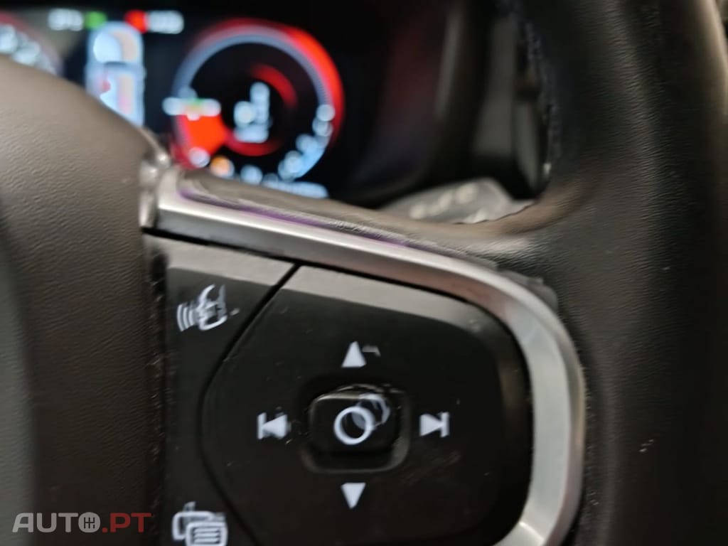 Volvo V60 2.0 T6 AWD TE Inscription Expression Plug-in 350cv — fotografia 16