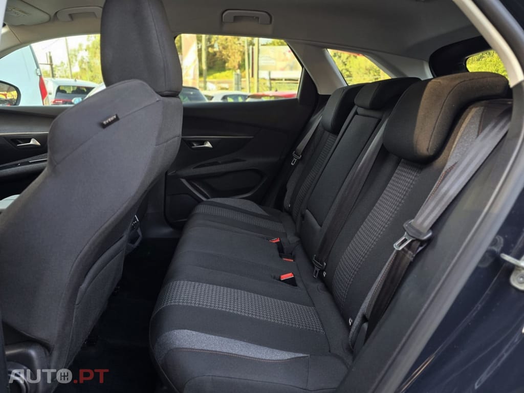 Peugeot 3008 1.5 BlueHDi Style
