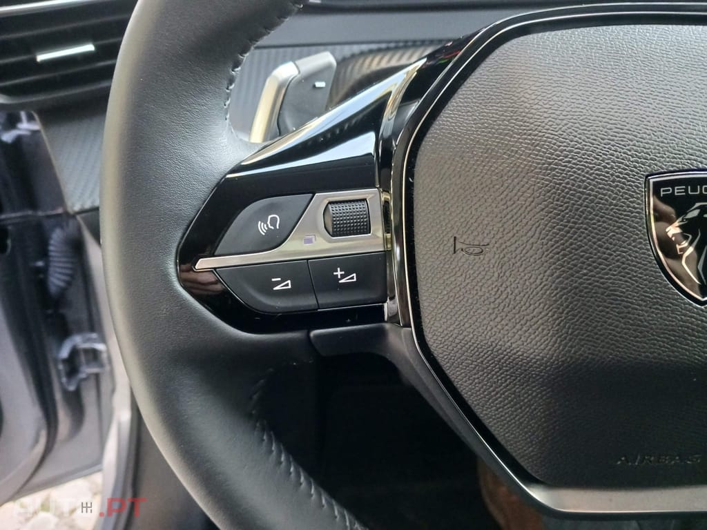 Peugeot 208 1.2 Hybrid Allure e-DCS6