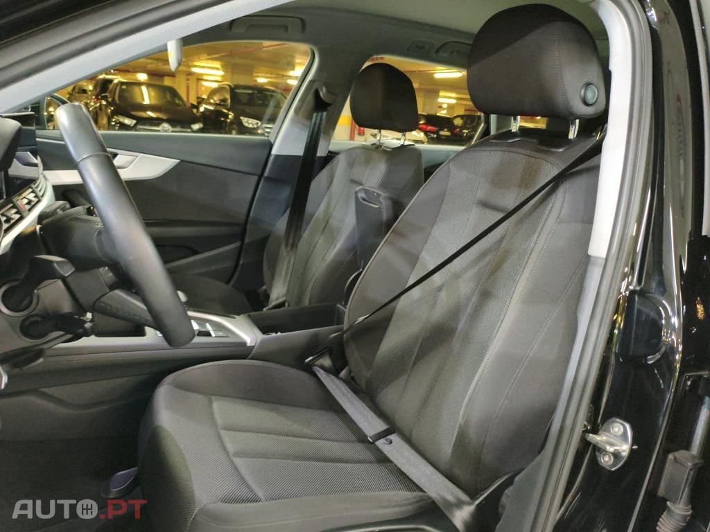 Audi A4 Avant 30 TDI S tronic