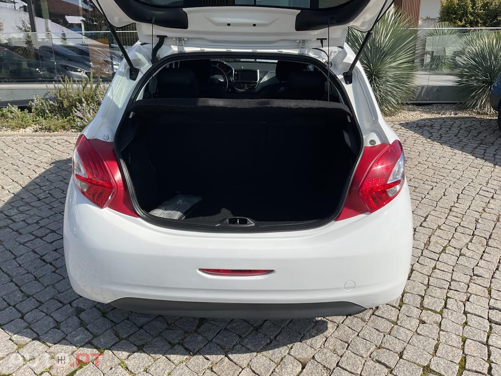 Peugeot 208 1.4 HDi Access