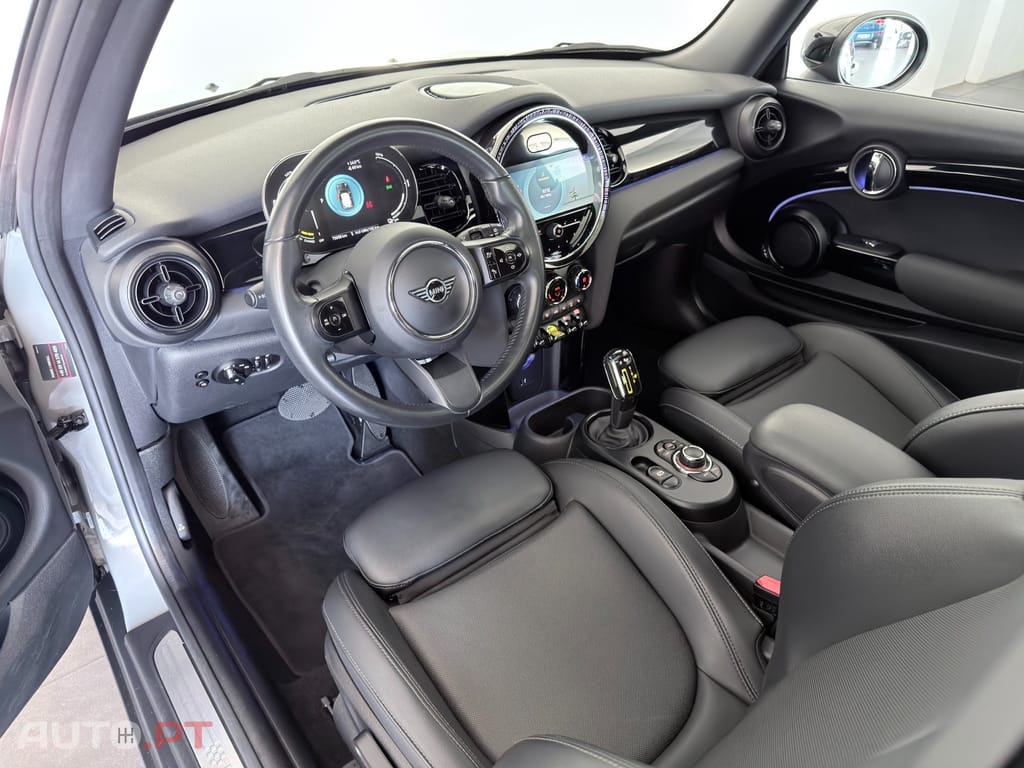 MINI Cooper Cooper SE Premium Classic