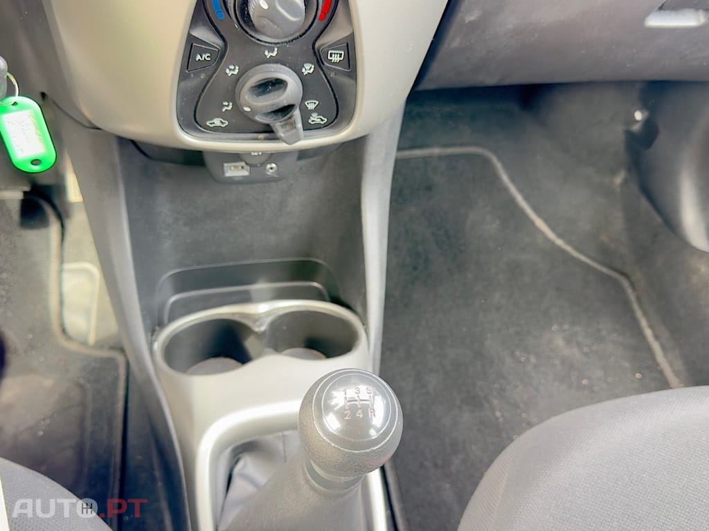 Citroen C1 1.2 VTi Shine