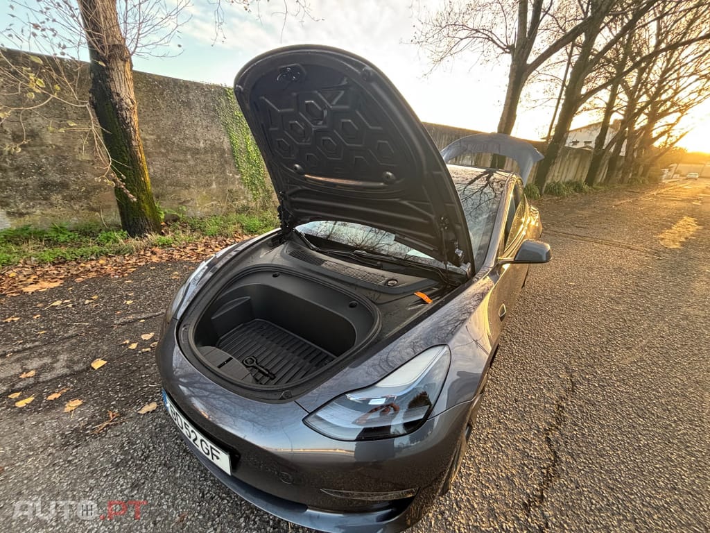 Tesla Model 3 Long Range Tração Traseira